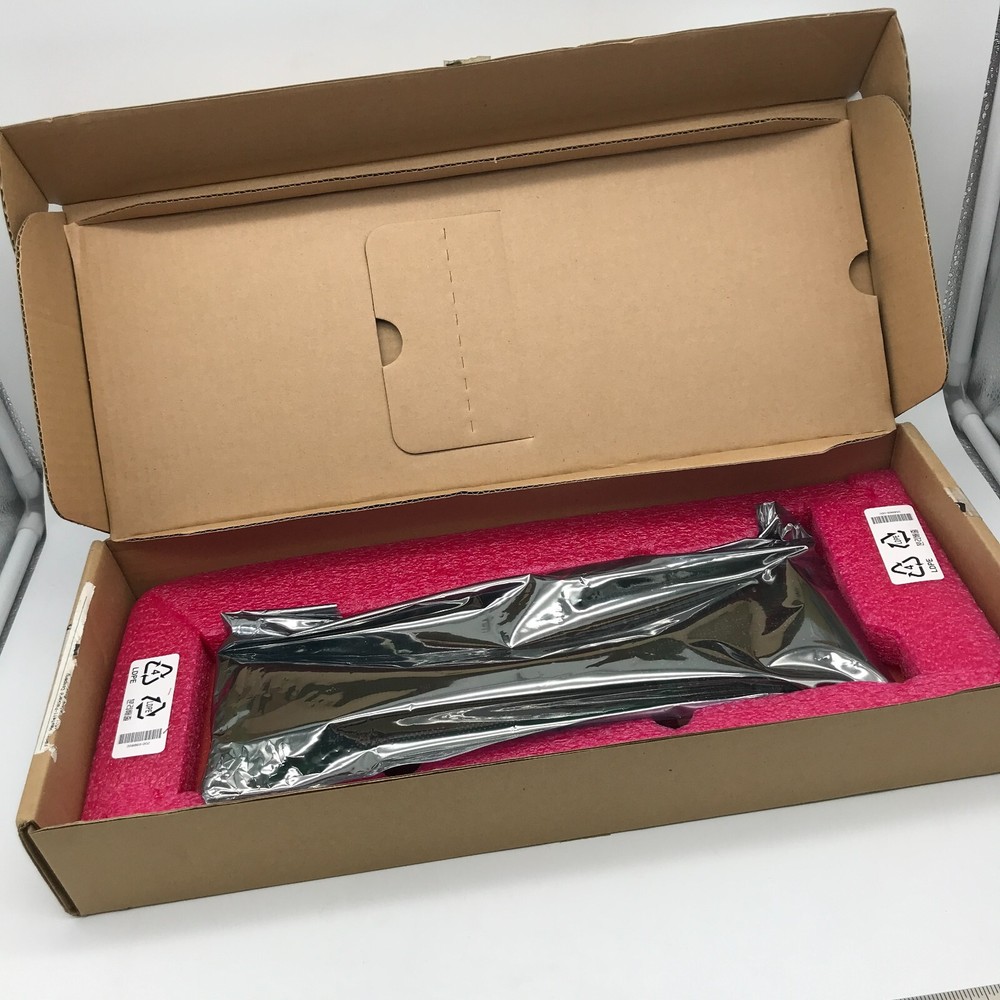 HP 411508-B21 PCI-Express x4 SATA / SAS Smart Array E200/128 Controller