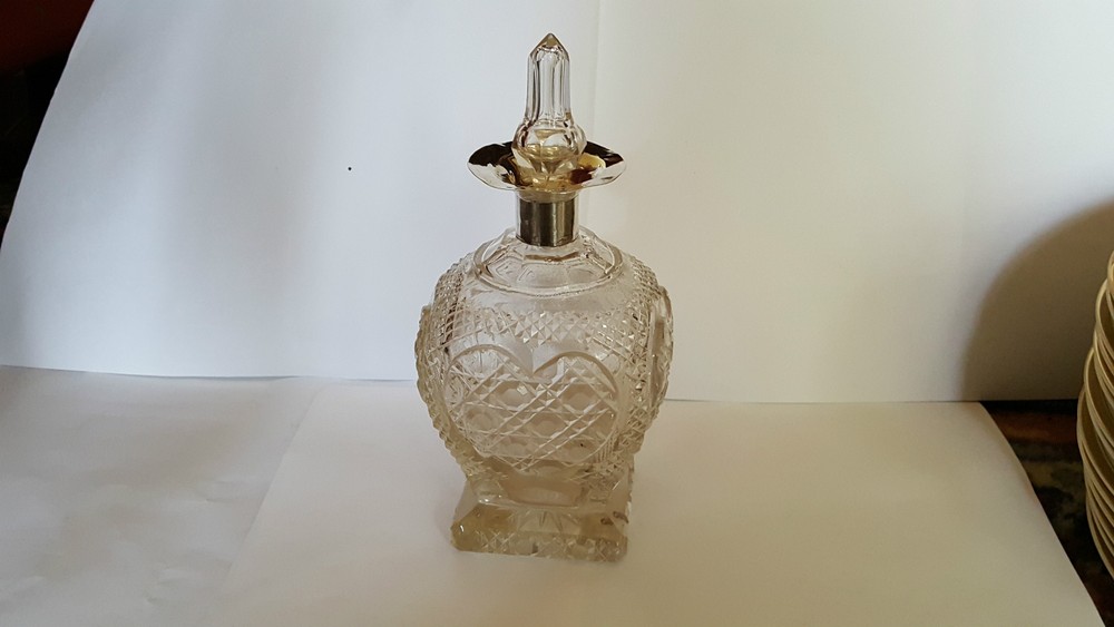 Cut Glass Scent Bottle with Silver Collar - dated 1907