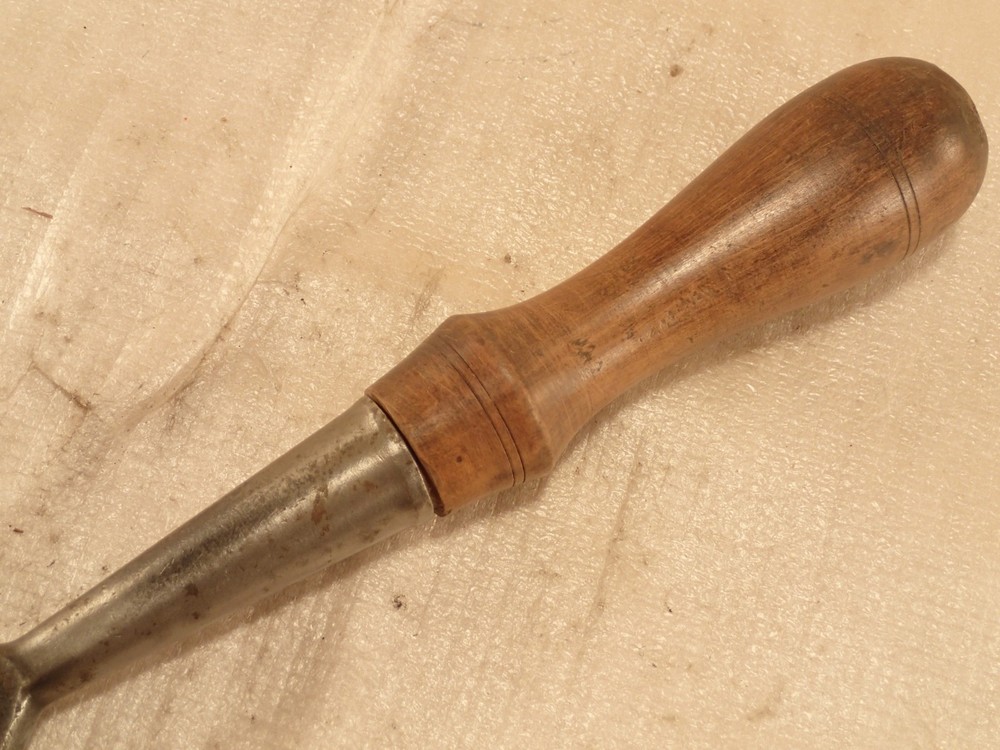 Antique JAMES SWAN Co. Carpenter Cabinetmaker 1.75" Socket Chisel