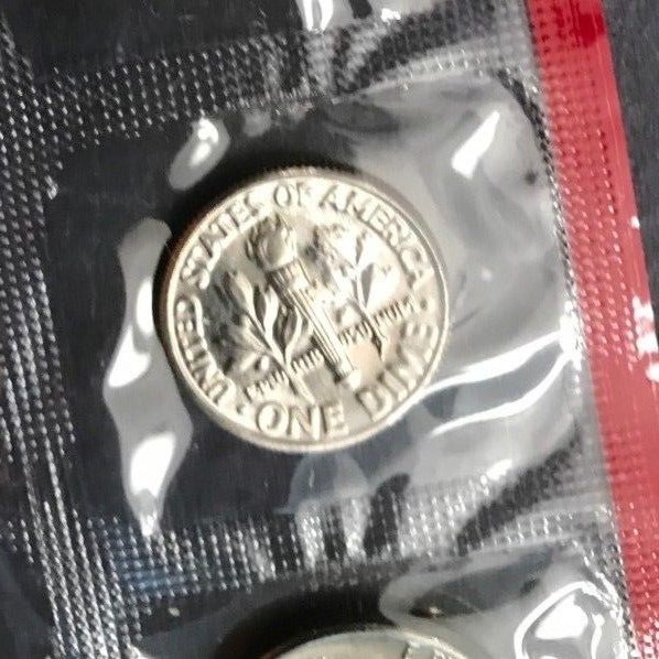 1979 D Roosevelt Dime In Mint Cello