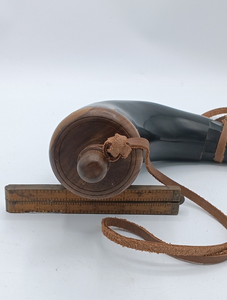 Muzzle-Loaders Authentic Black Powder Horn w/ Leather Strap for Civil War Black
