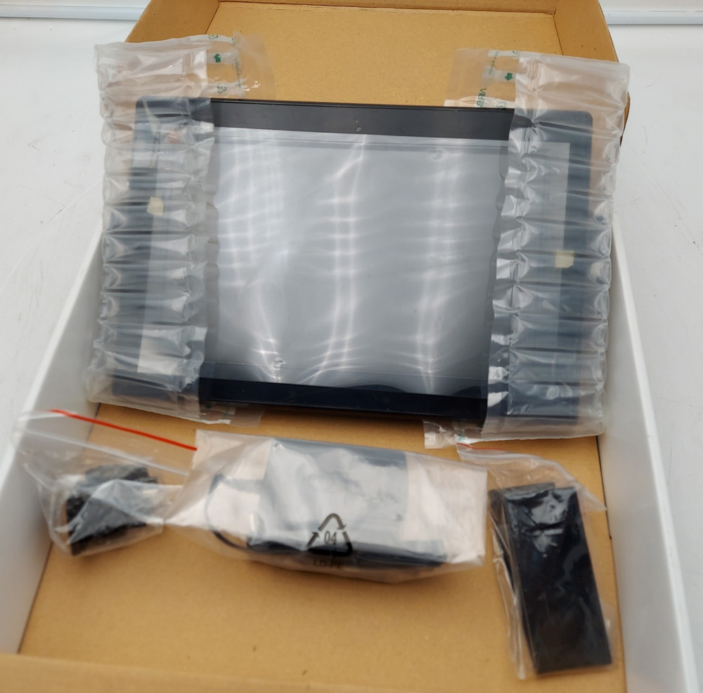 Digital Signboard XDS-104 w/ Accessories