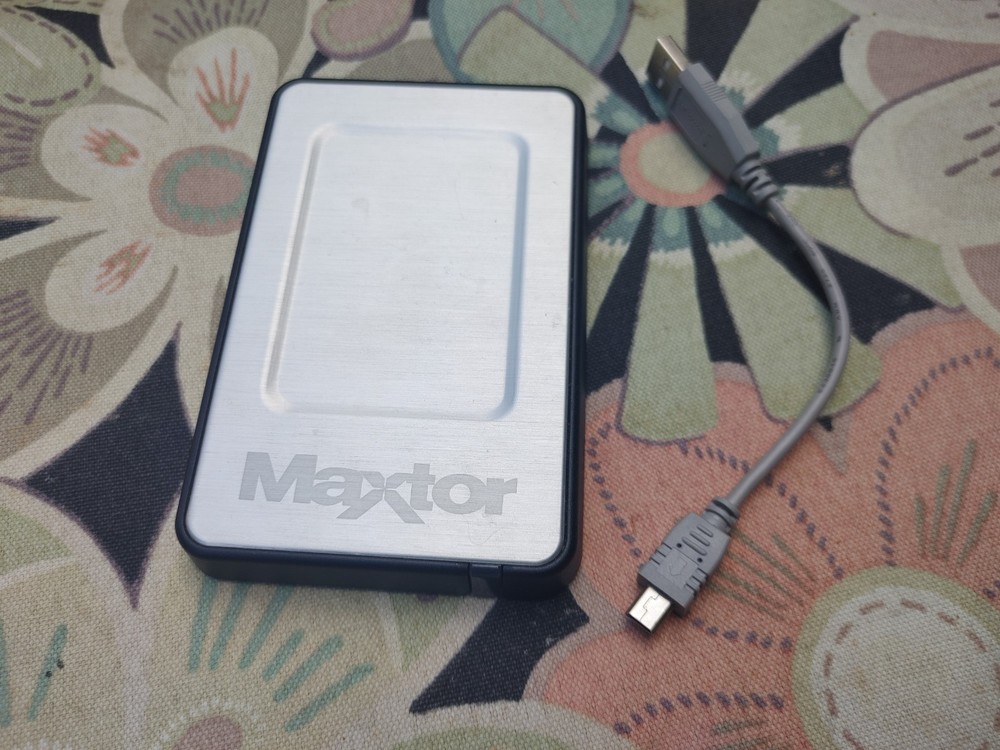 MAXTOR Personal Storage 3200 External Hard Drive 320GB