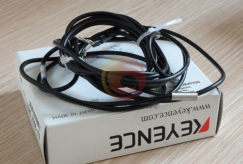 one new Keyence Proximity Sensor Switch EX-305V