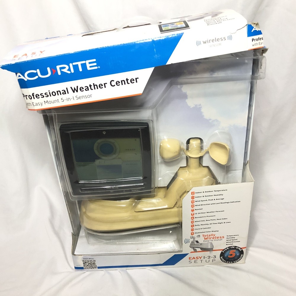 AcuRite Easy 5-in-1 PRO Weather Station Wireless Sensor Model 01533 Display Box