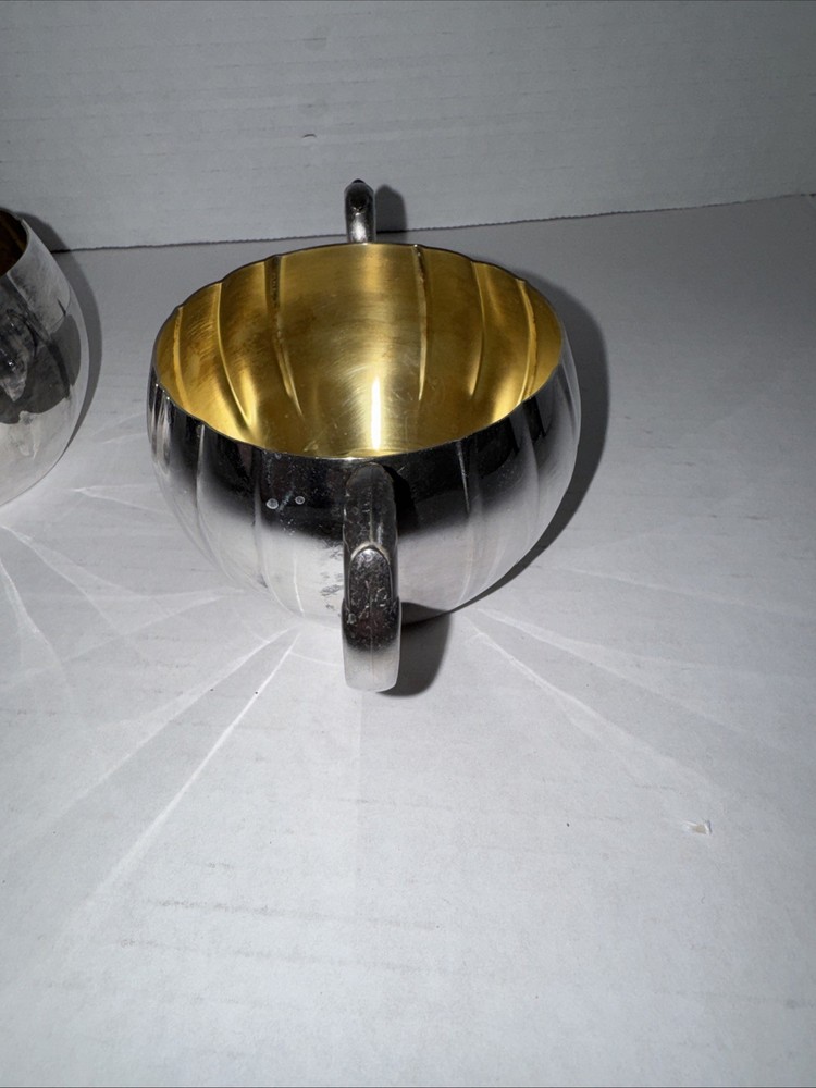 Onieda Silversmiths Sugar and Creamer Bowl Set