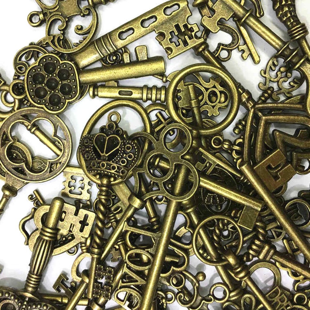 69pcs Mixed Skeleton Keys Large Small Exquisite Shape Crown Shape Christmas gift