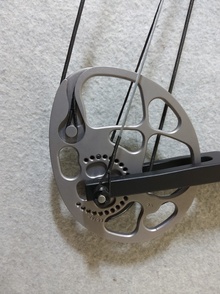 Diamond Archery by Bowtech Prism Lefthanded Compund Bow