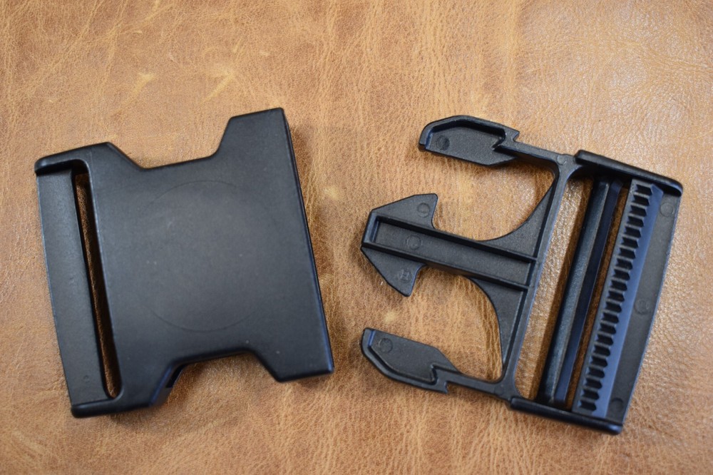 2" Fastex Buckle black plastic flat side release