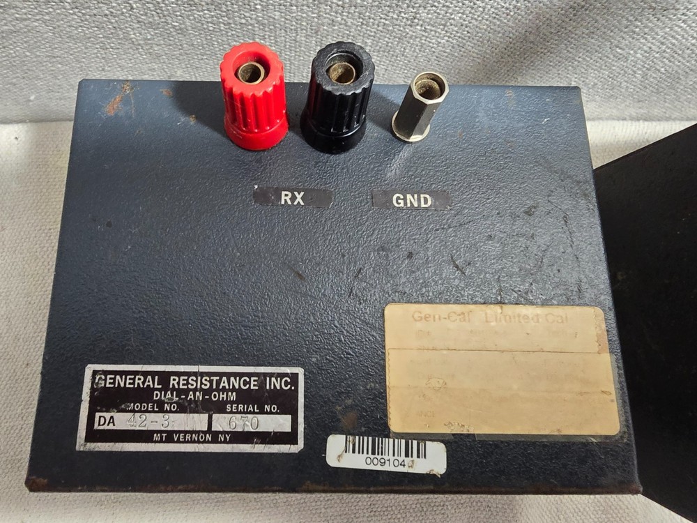 General Resistance Dial-An-Ohm Resistor Box Model DA 42-3, 4 Steps