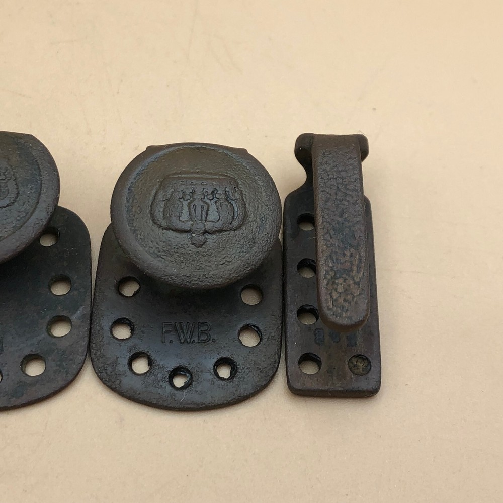 Original WW1 WWI German Army Uniform Belt Support Hook Button