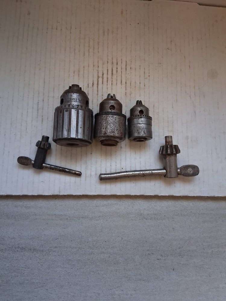 Group Of Jacob Chicks @ Keys