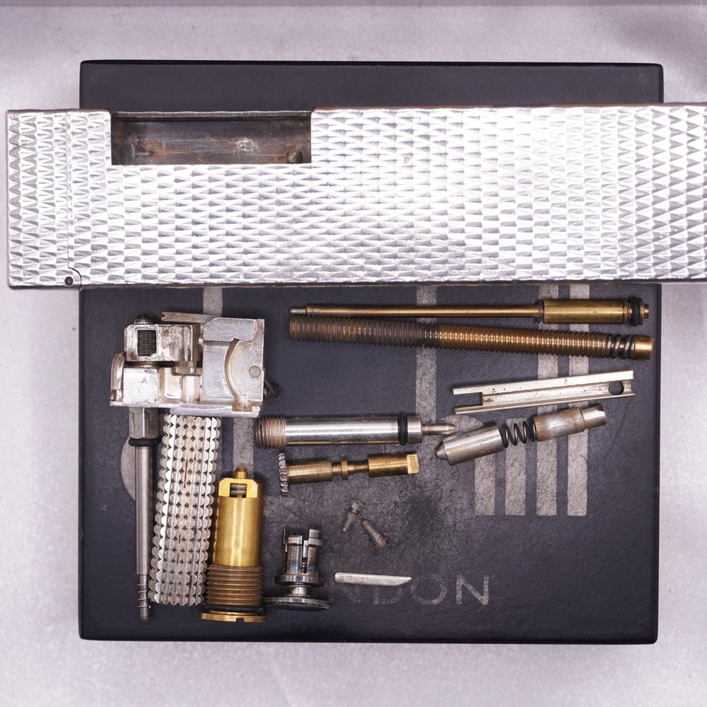 Dunhill Lighter LONGBOY Silver Diamond Pattern _Ultrasonically Cleaned_Working