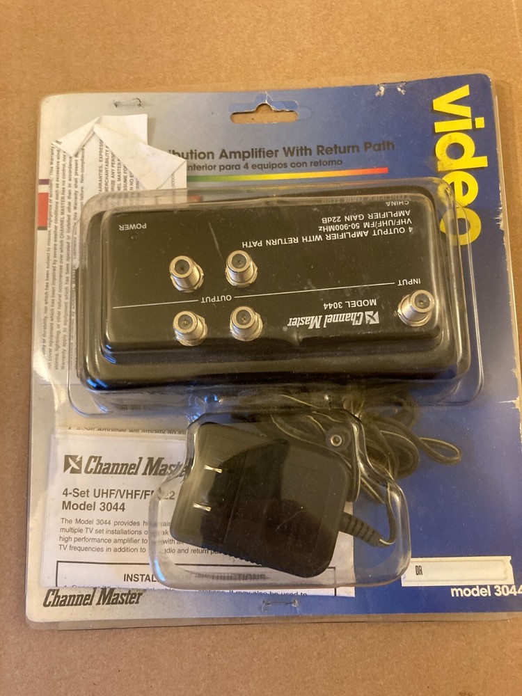 Channel Master 4-Set Indoor Distribution Amplifier Model 3044 w Return Path