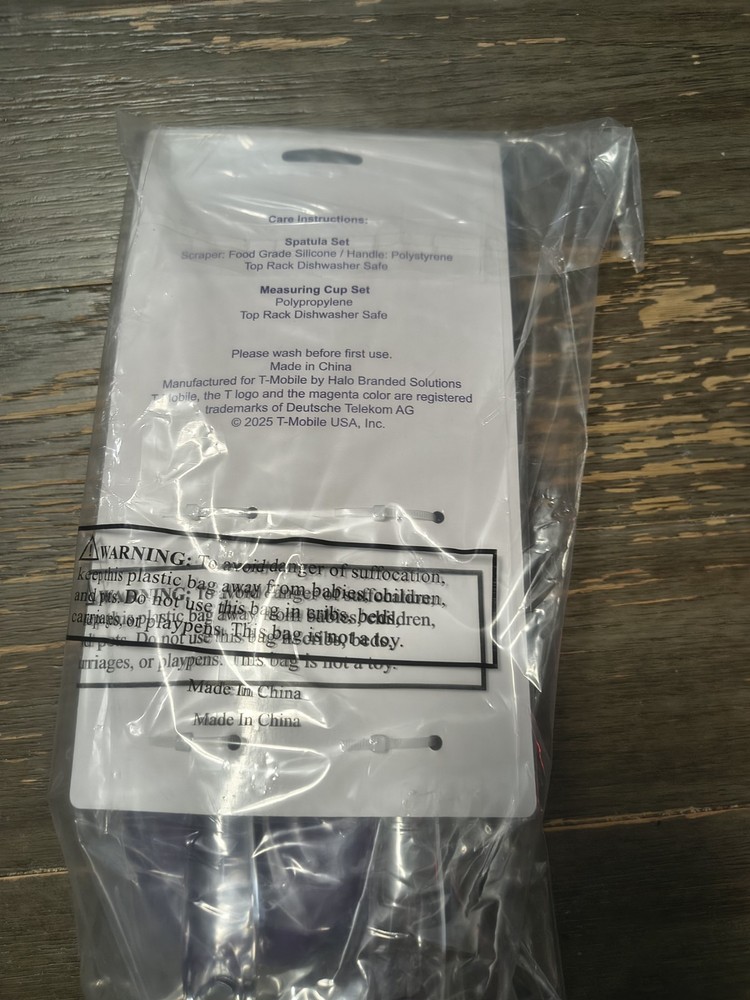 Metro By T-Mobile Baking Set