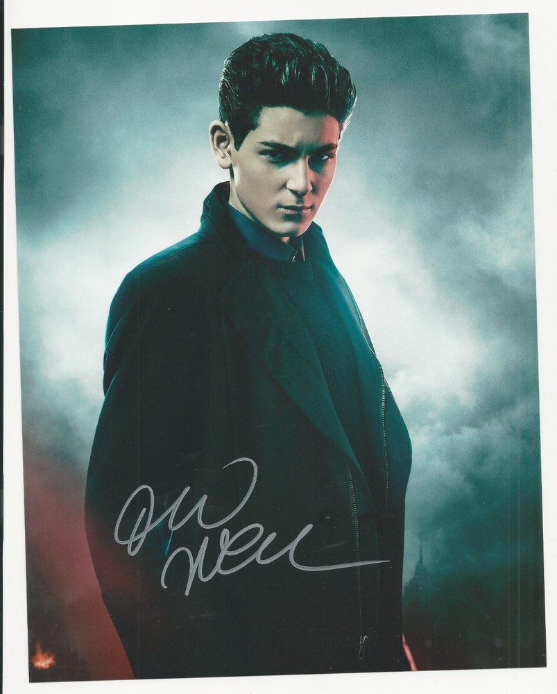David Mazouz - Gotham signed photo
