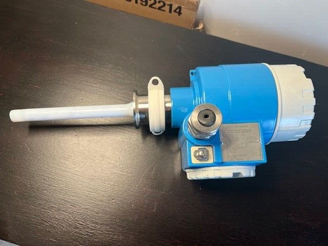 Endress Hauser DC 12TA-K11FG1BKS1 Level Transmitter 6" Multicap Level Sensor