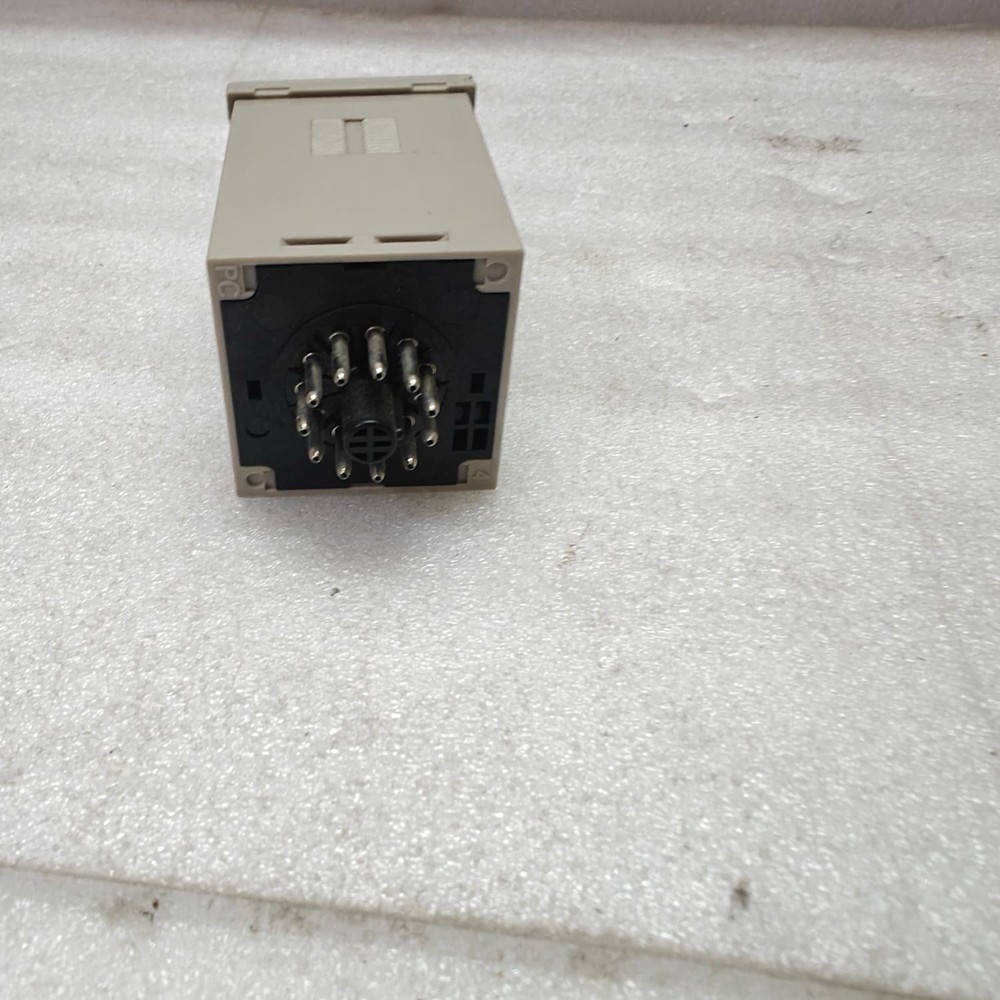 OMRON H3BA-N TIMER 220VAC 50/60Hz
