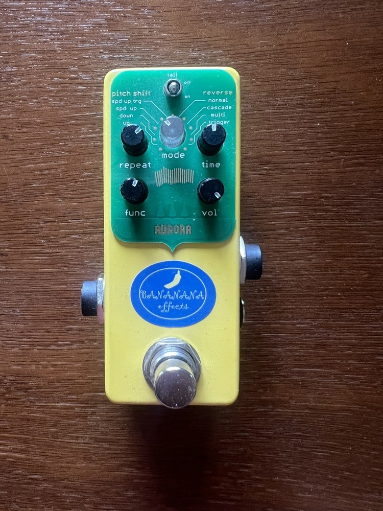 Bananana Aurora 8-Mode Pitch Shift Delay Pedal