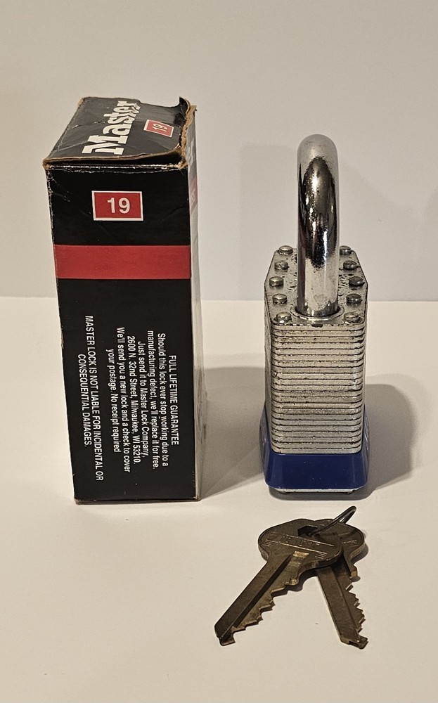 Master Lock No 19 Maximum Security Reinforced Laminated Steel Padlock with Keys