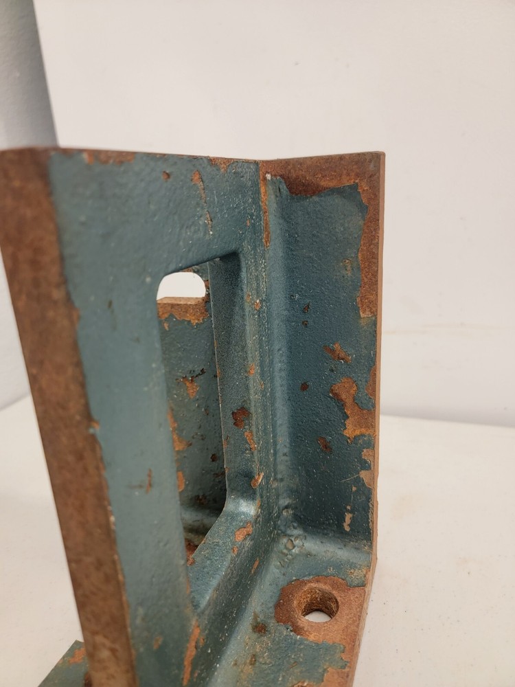 UNKNOWN BRAND UNIVERSAL RIGHT ANGLE IRON, 5 1/2×10×6 Angle 1