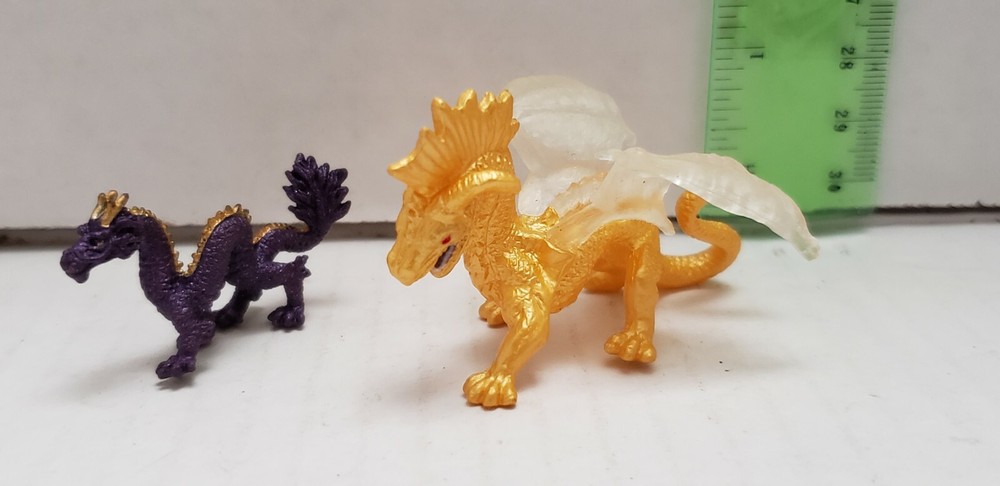 2 SMALL Colorful DRAGONS STATUE 1.5" TALL COLLECTOR FIGURINES Plastic/Rubber