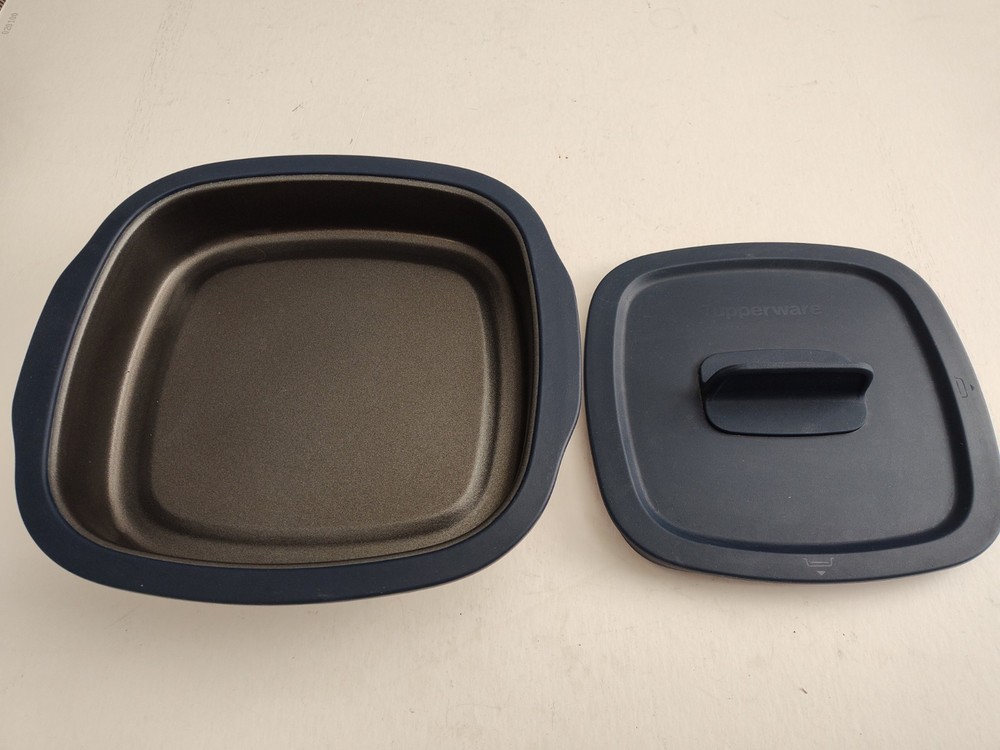 Tupperware MicroPro Grill Micro Pro Series Microwave Grilling Base & Lid Cooking