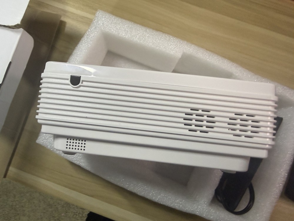 YOWHICK DP01 LED Projector - 1080P Output (White)