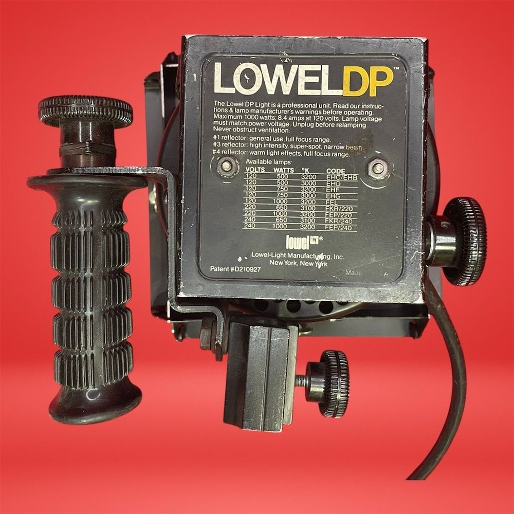 Lowel DP Professional Studio Light with Adjustable Barn Doors No Bulb