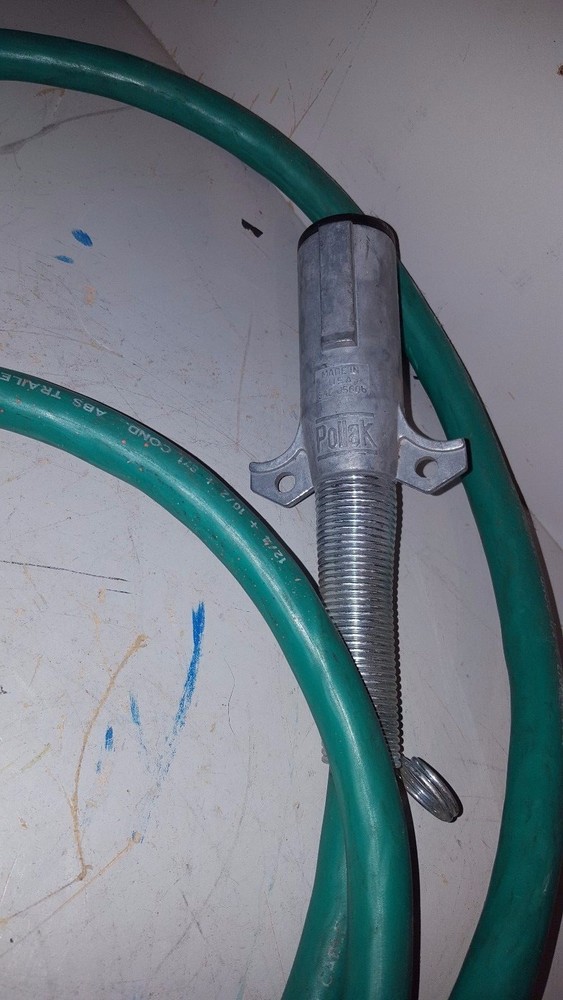 Velvac 7 Way Electrical Trailer Plug Assembly, REV 00, 83211025