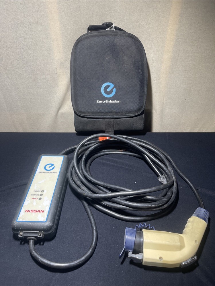 Nissan Leaf Electric Car 120V Charging Cable 29690 With CASE
