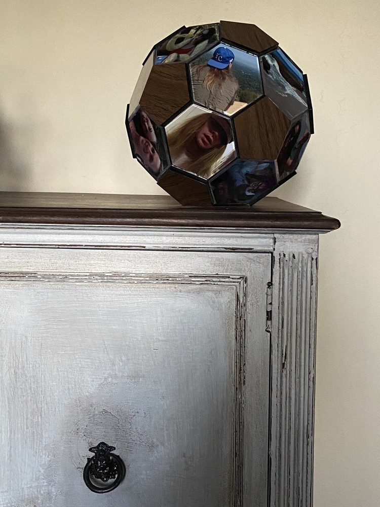 Photo Ball Picture Frame