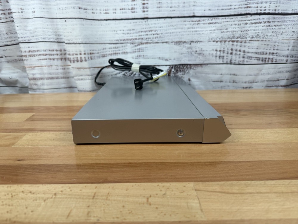 Panasonic DVD-S29 CD / DVD Player Advanced Progressive Scan Dolby DTS NO REMOTE