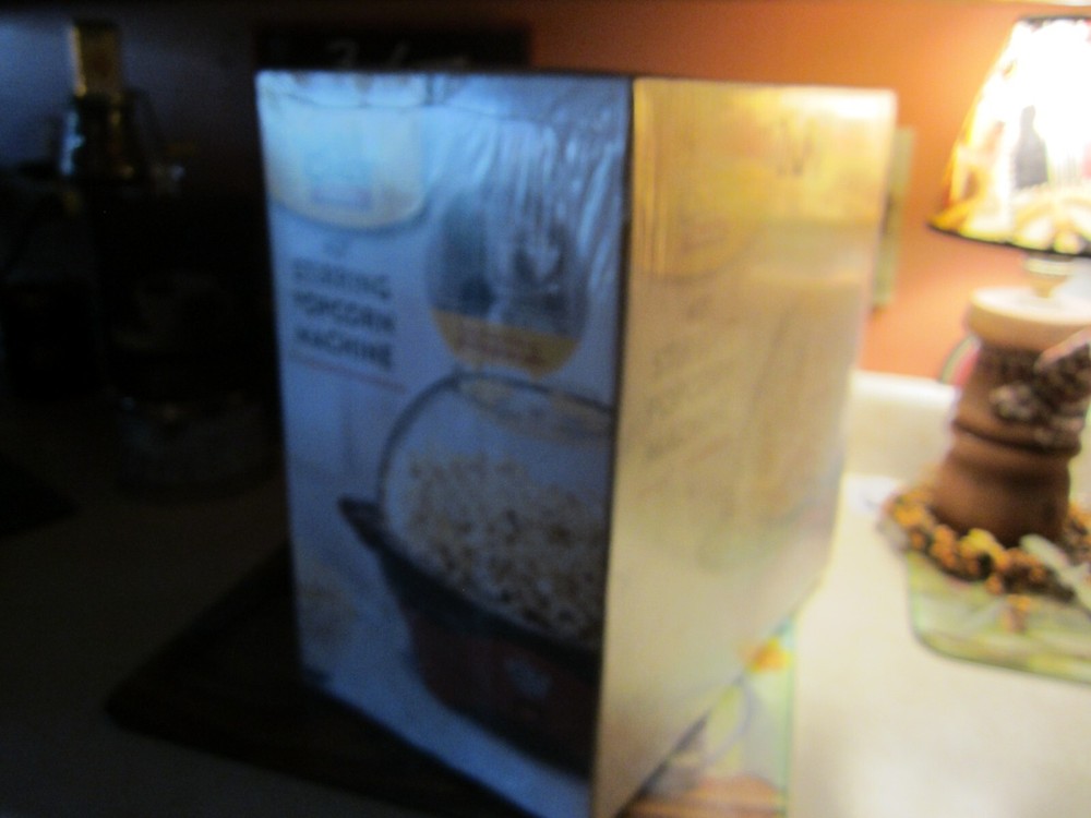 2014 West Bend Stir Crazy Corn Popper 6 Quart ( NOS )