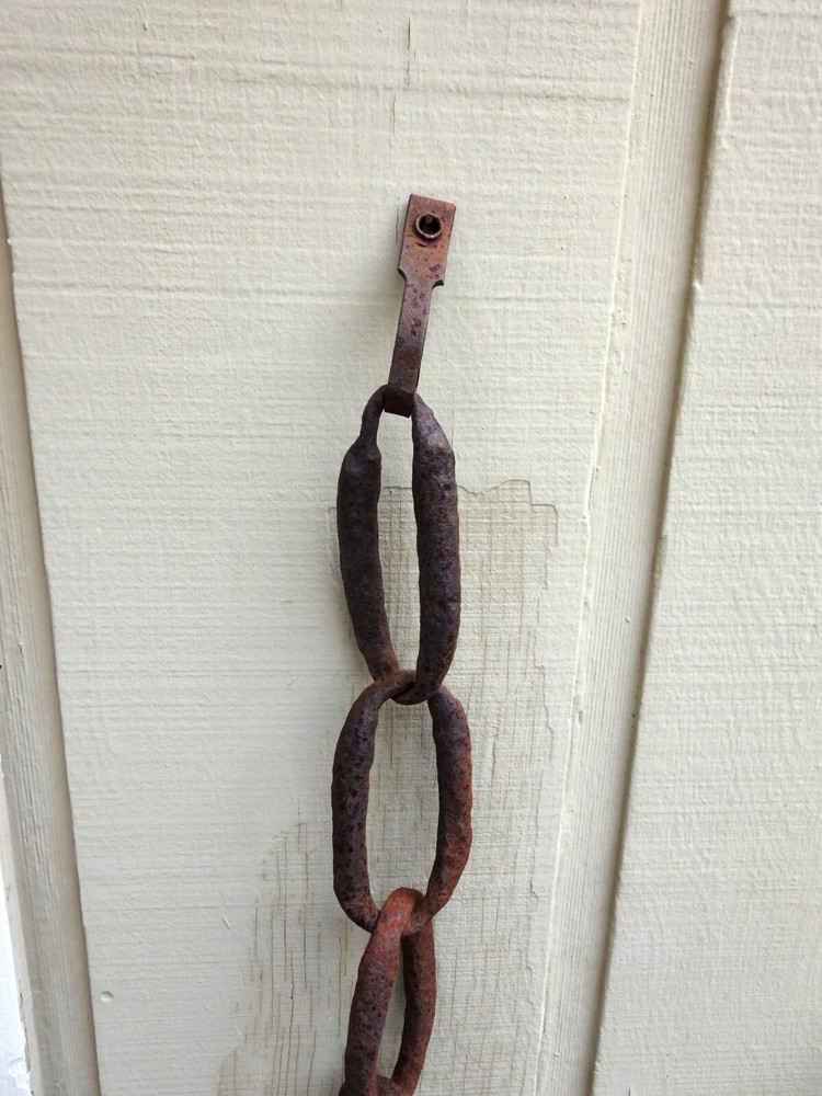 Antique Rusty Forge Iron Mooring Chain Garden Wall Decor