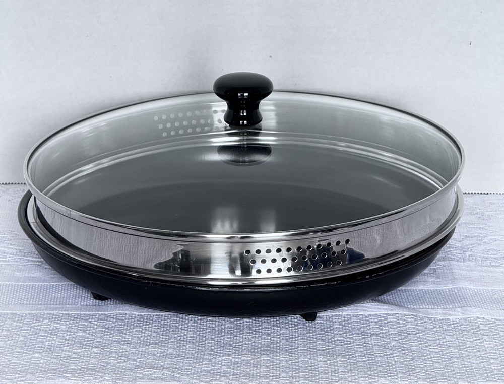 Waveware Microwave Food Warmer/Cook Covered Crisping Dish