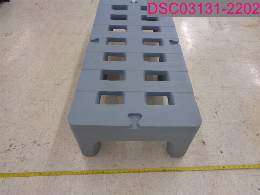 Metro HP2248PDMB Polymer Dunnage Rack 22"x48" Blue