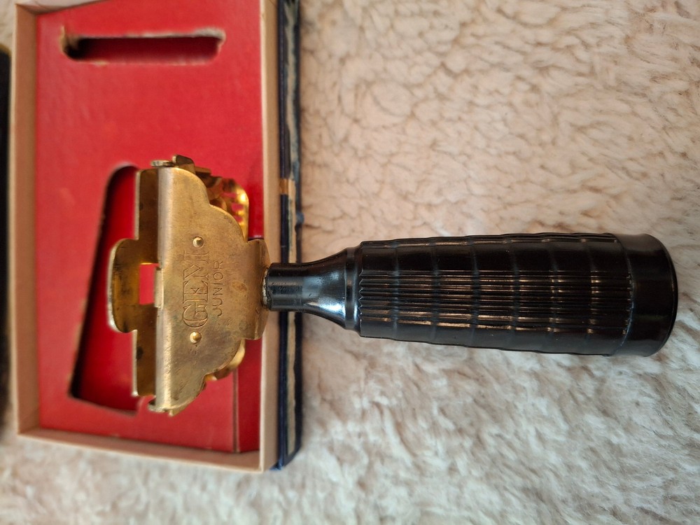 Vintage GEM Junior Single Edge Safety Razor Bakelite Fat Handle & Box