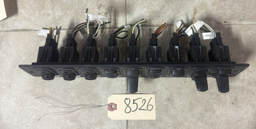 Kenworth T200 Dashboard 9 Switch Control Panel - P/N: S64-1004-9