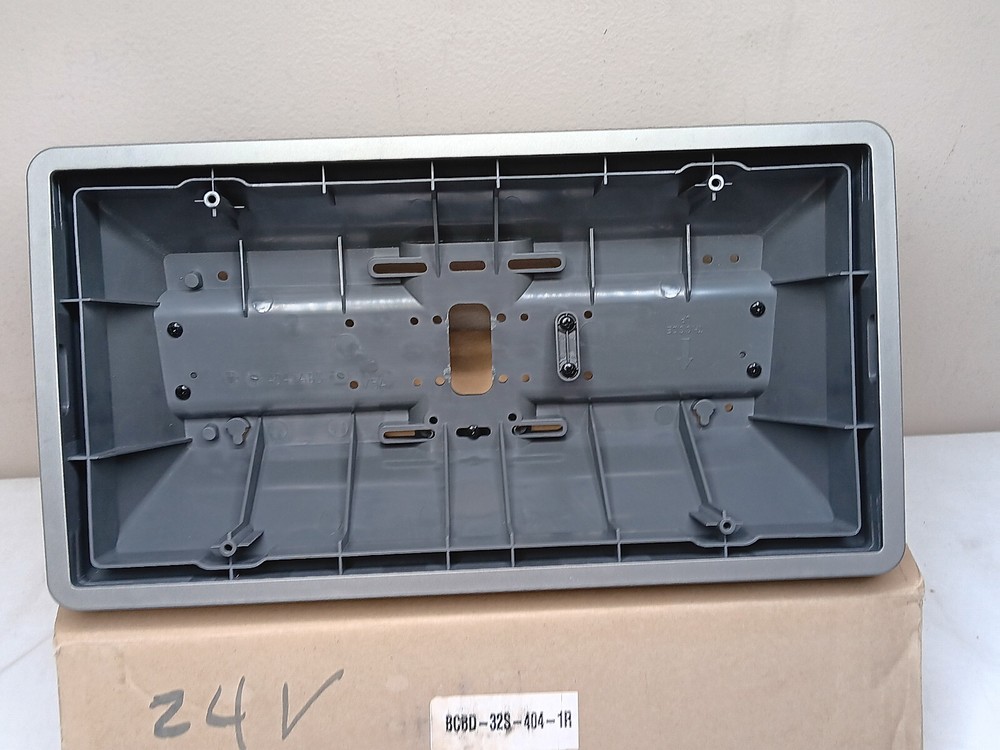 Bogen BCBD-33f-404-4R Clock *Wrong Box*