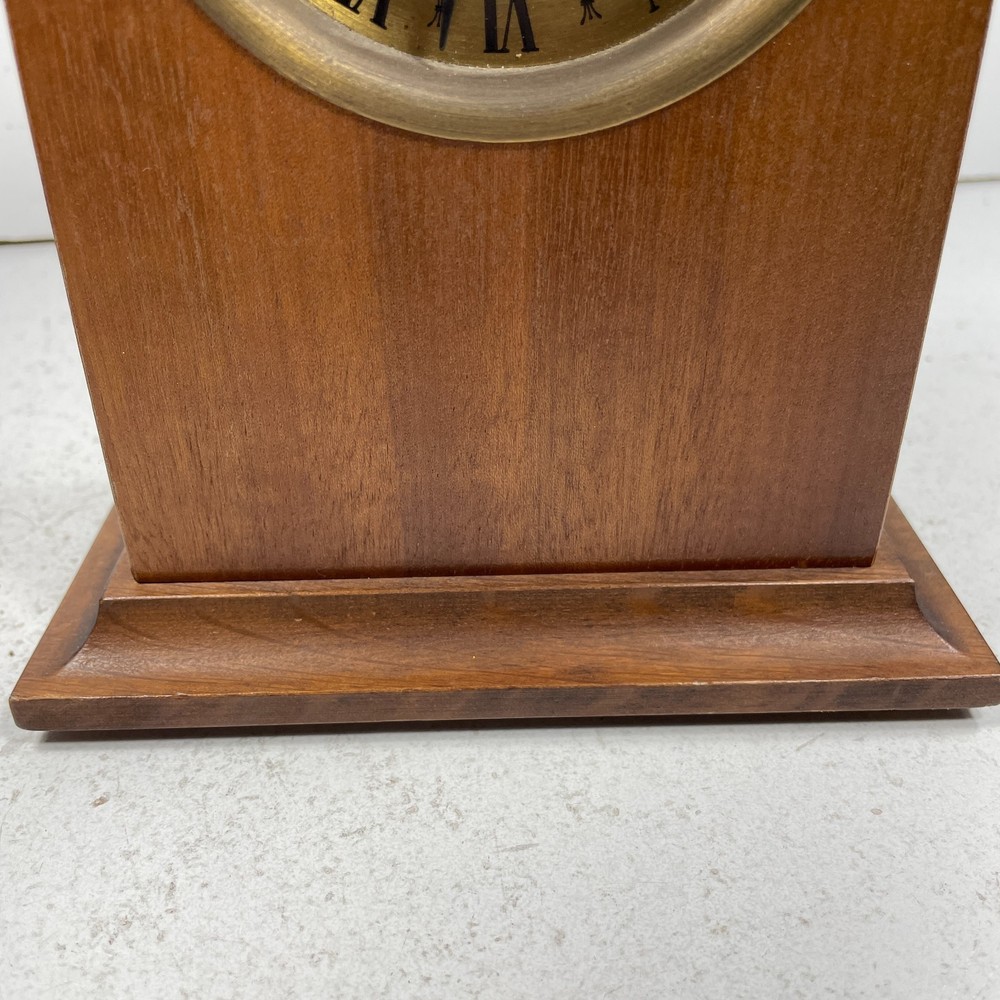 Vintage UPG Halle Clock Kal 55