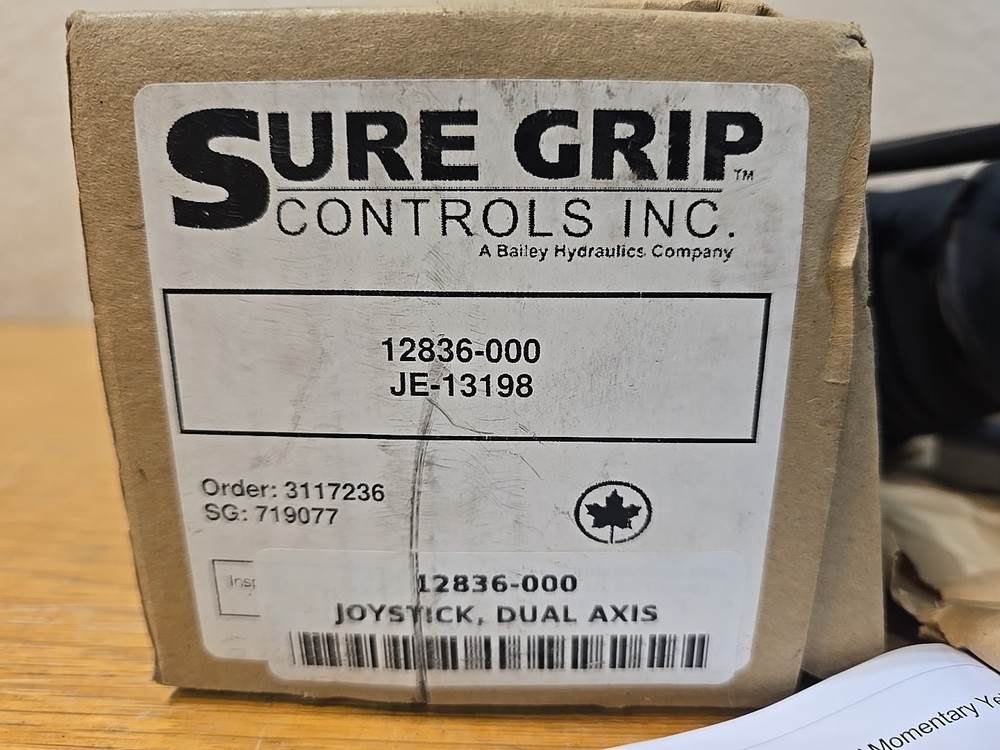 NEW JE-13198 Sure Grip Handle Black Momentary Trigger 4 Button Joystick $1000