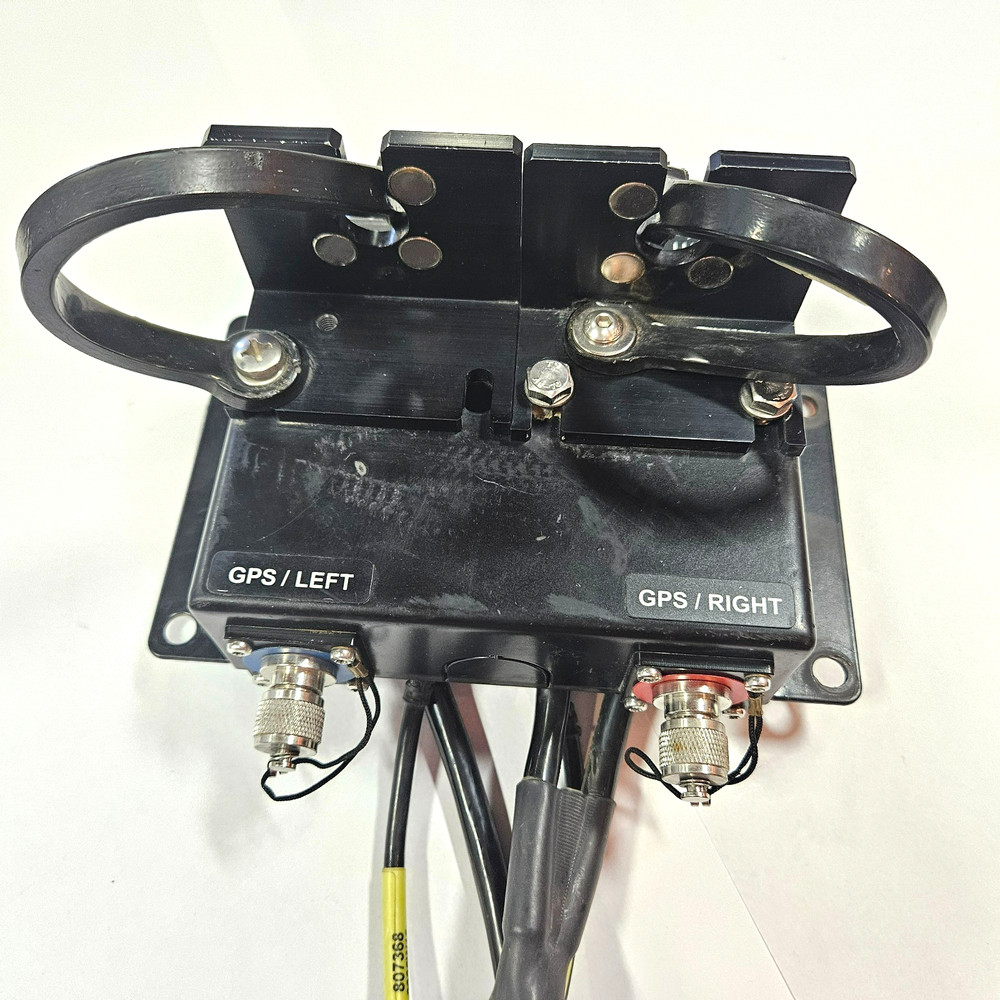 Leica Quick Disconnect Box w. Antenna & Sensor Cables for CAT Dozers