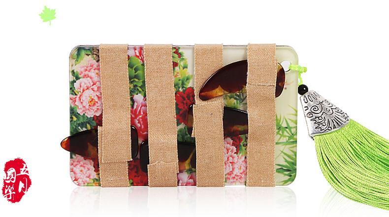 GUZHENG PICK WRAPPING PAD -- 古箏指甲膠布纏繞板