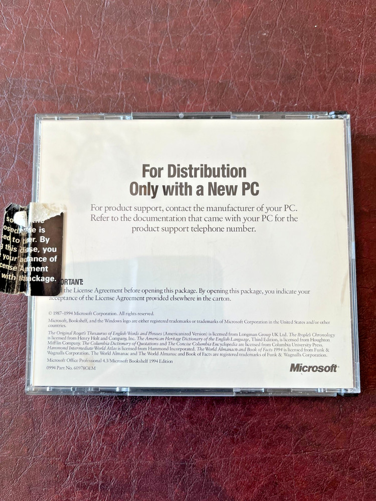 Microsoft OFFICE PROFESSIONAL & Bookshelf CD-ROM Installation SET 0f 2 Disc 1994