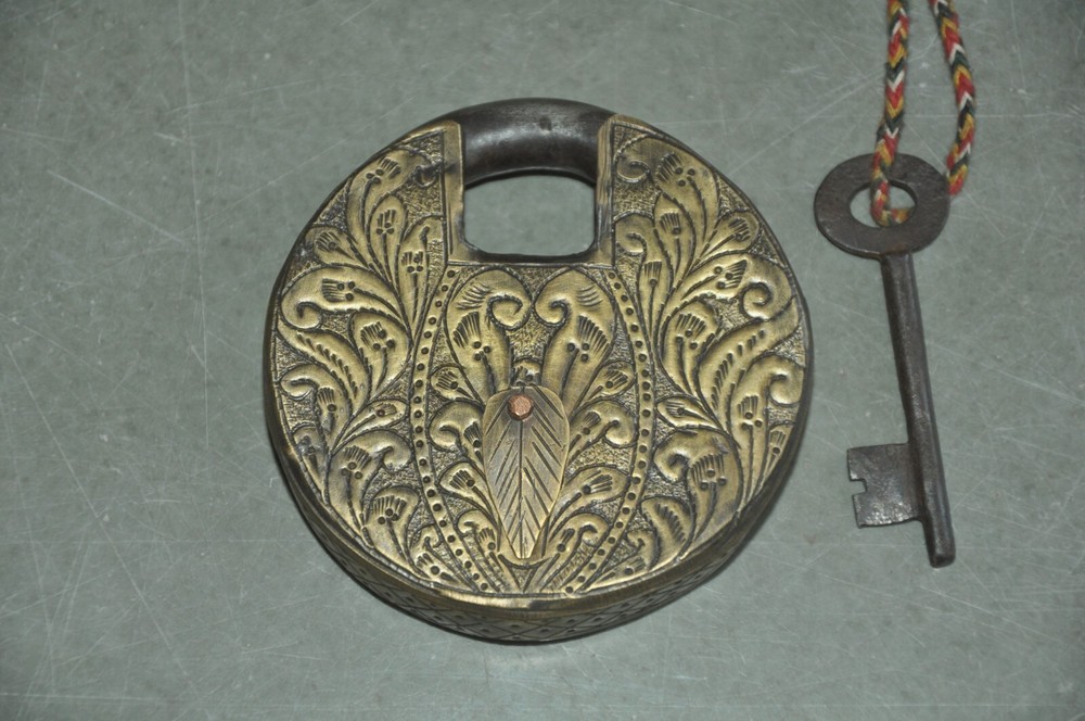 Vintage Iron Round Shape Brass Fitted Engraved Solid Handcrafted Padlock