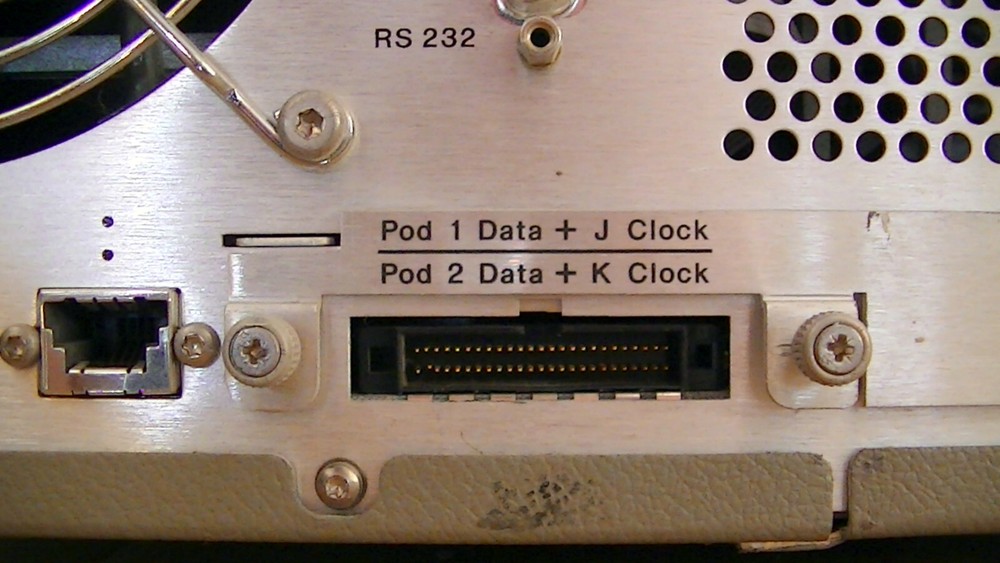 HEWLETT PACKARD 1662A LOGIC ANALYZER