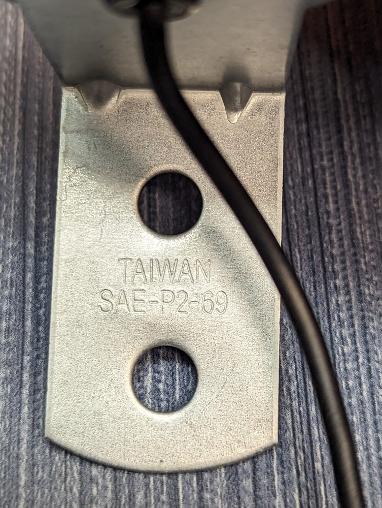 Yellow Markers Beehive Clearance Marker Light (with Fixed-Angle)