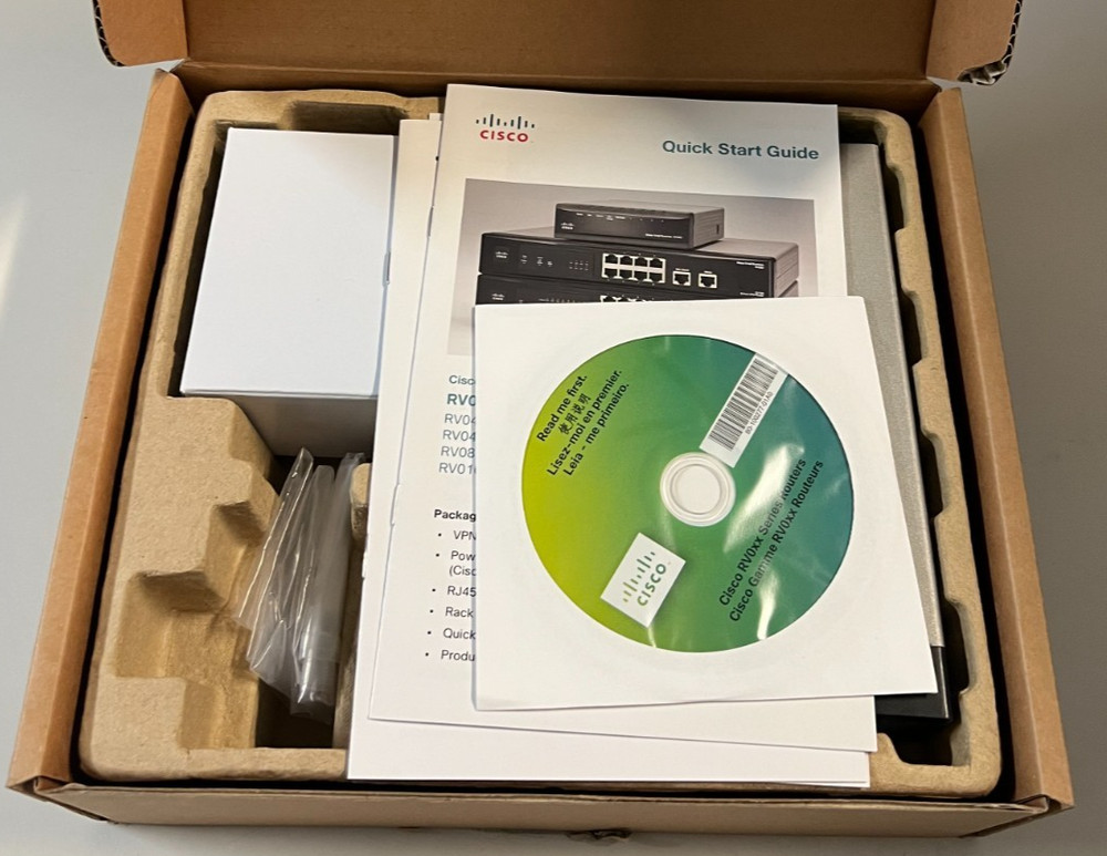 Cisco RV042 4-Port 10/100 Wired Router