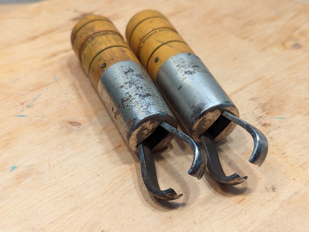 2 x WISEMAN Automatic Tack Puller Pat Nov 1914